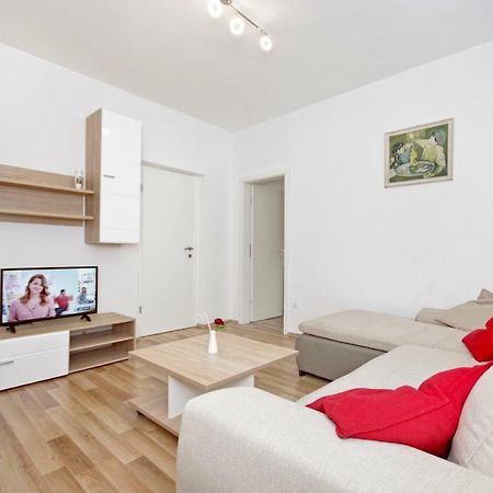 Apartments Andela Makarska Ngoại thất bức ảnh