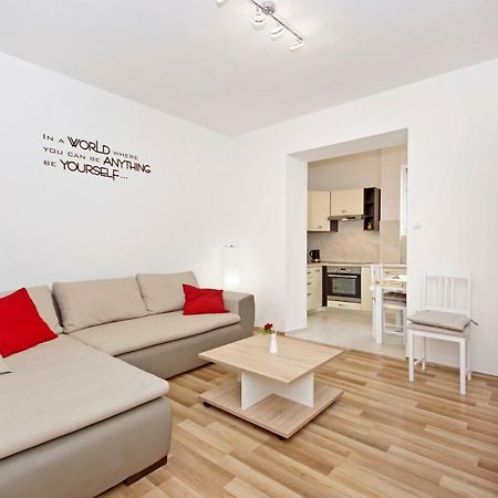 Apartments Andela Makarska Ngoại thất bức ảnh