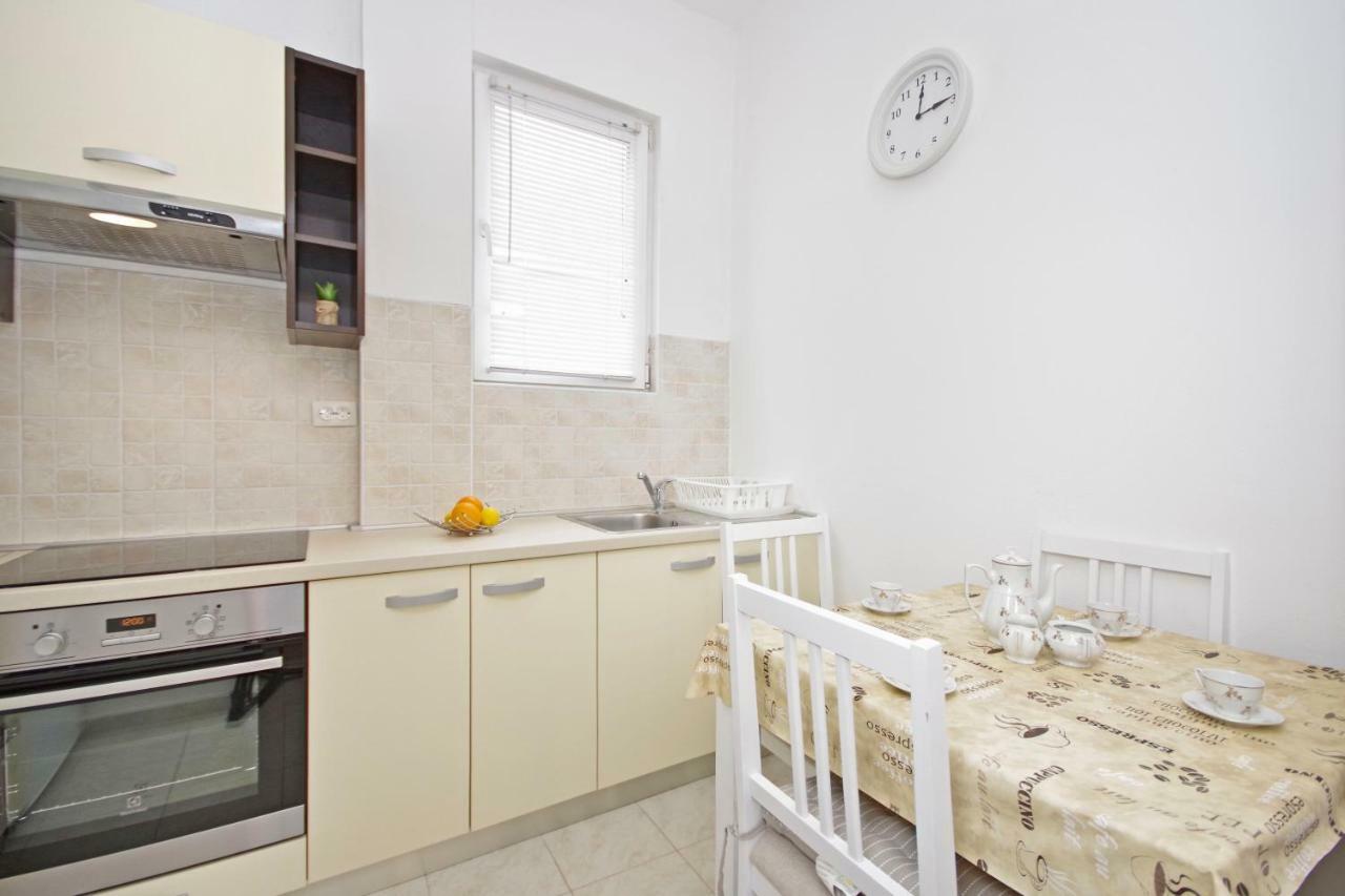 Apartments Andela Makarska Ngoại thất bức ảnh