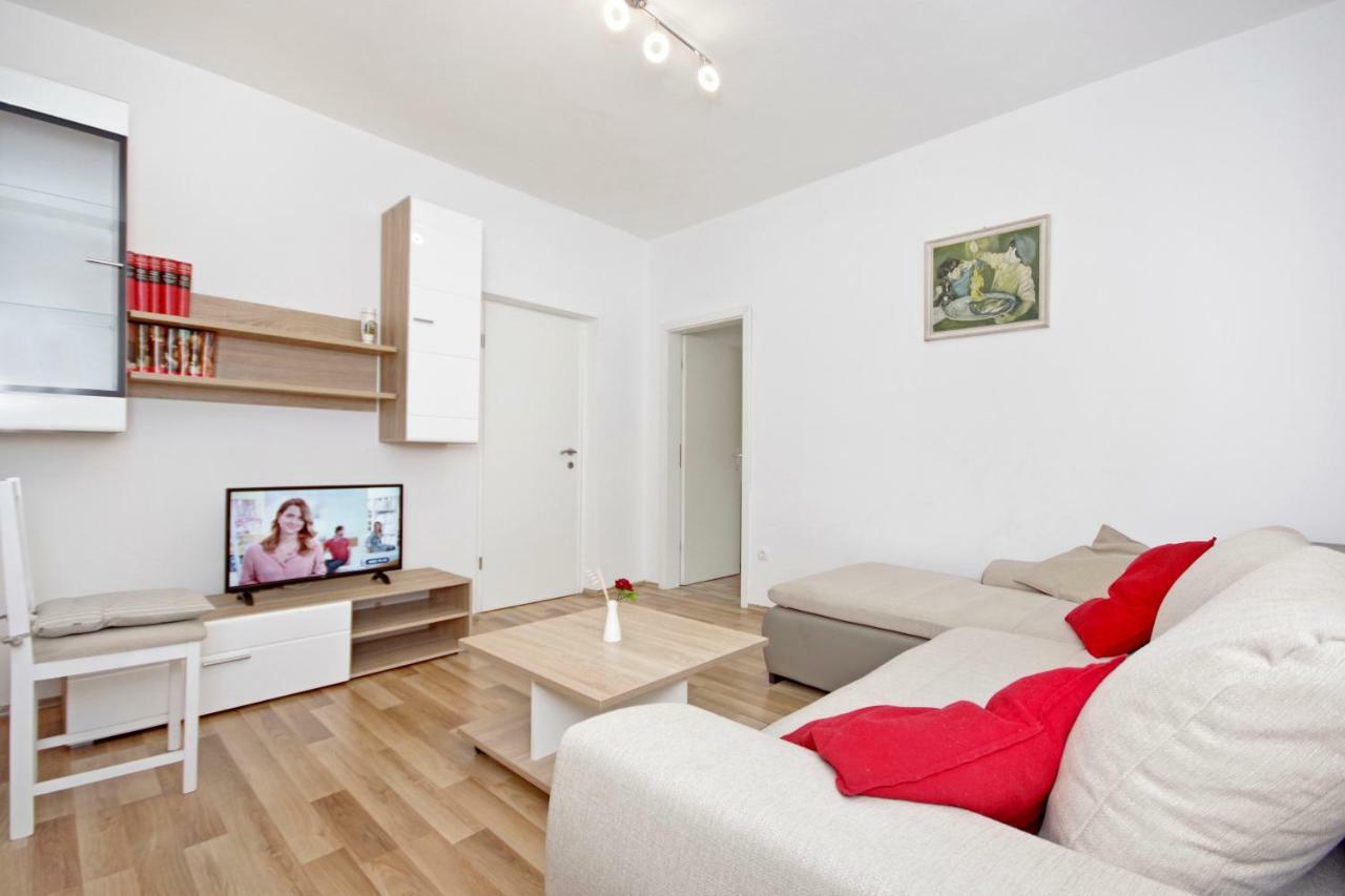 Apartments Andela Makarska Ngoại thất bức ảnh