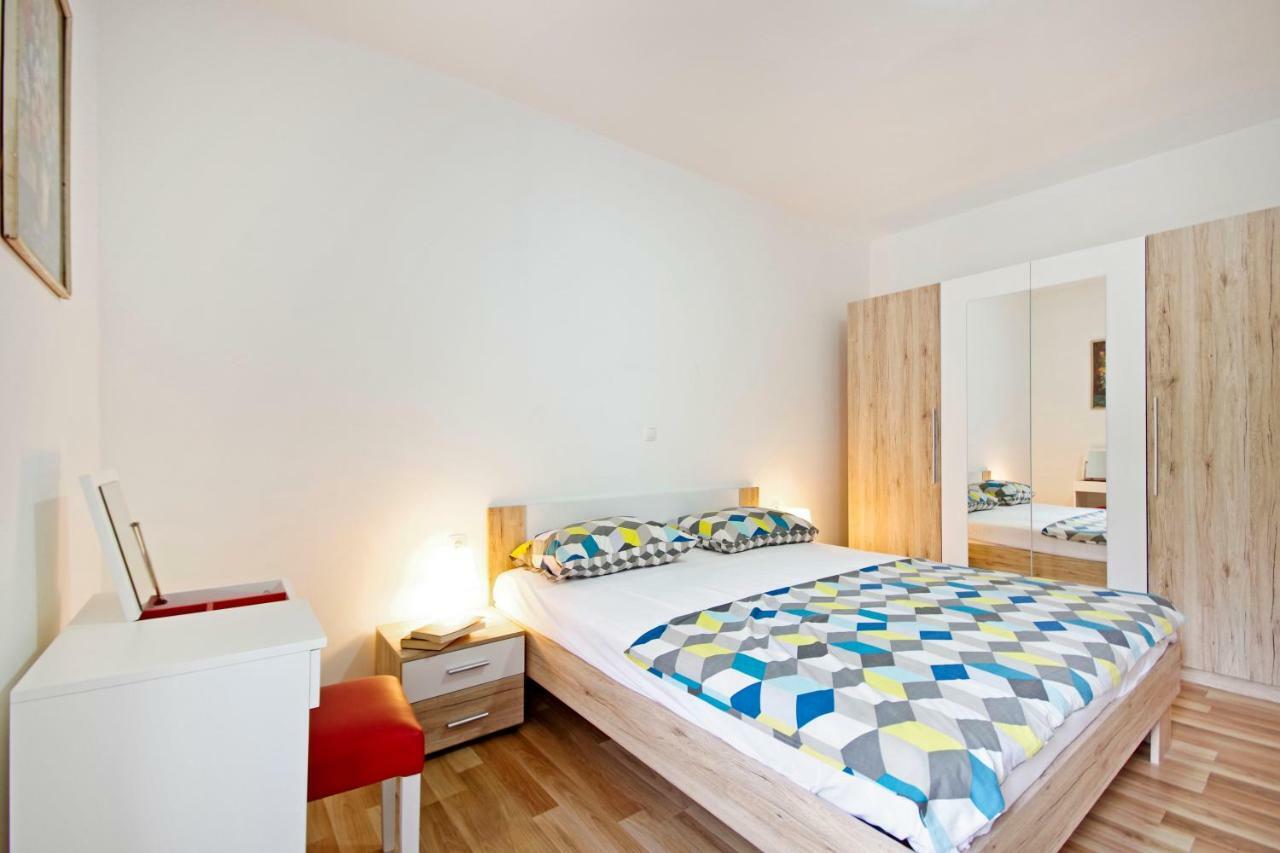 Apartments Andela Makarska Ngoại thất bức ảnh