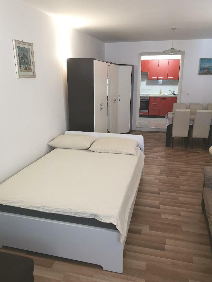 Apartments Andela Makarska Ngoại thất bức ảnh